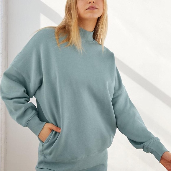 Aritzia TNA Cozy AF Boyfriend Mockneck - Picture 1 of 4